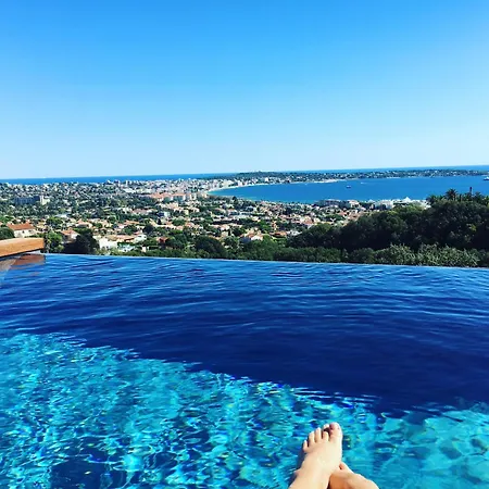 Bambou Bei Cannes Mit Blick Auf Cap Antibes