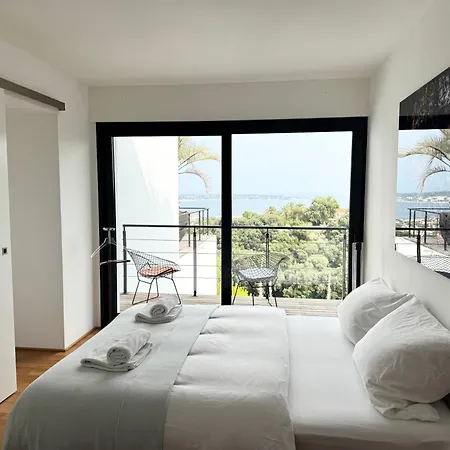 Bambou Bei Cannes Mit Blick Auf Cap Antibes Willa