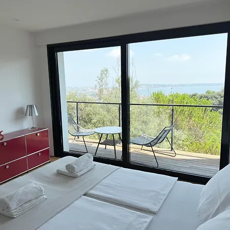 Willa Bambou Bei Cannes Mit Blick Auf Cap Antibes Vallauris