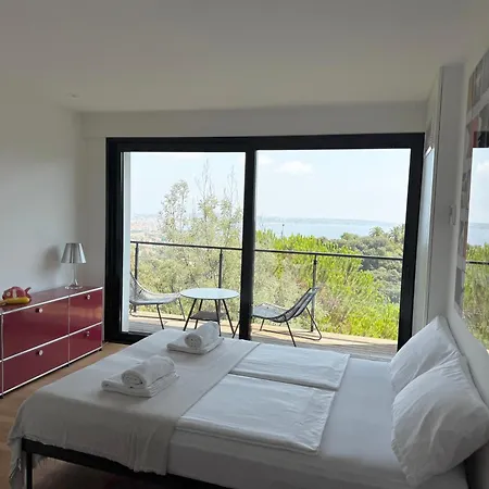 Bambou Bei Cannes Mit Blick Auf Cap Antibes Vallauris